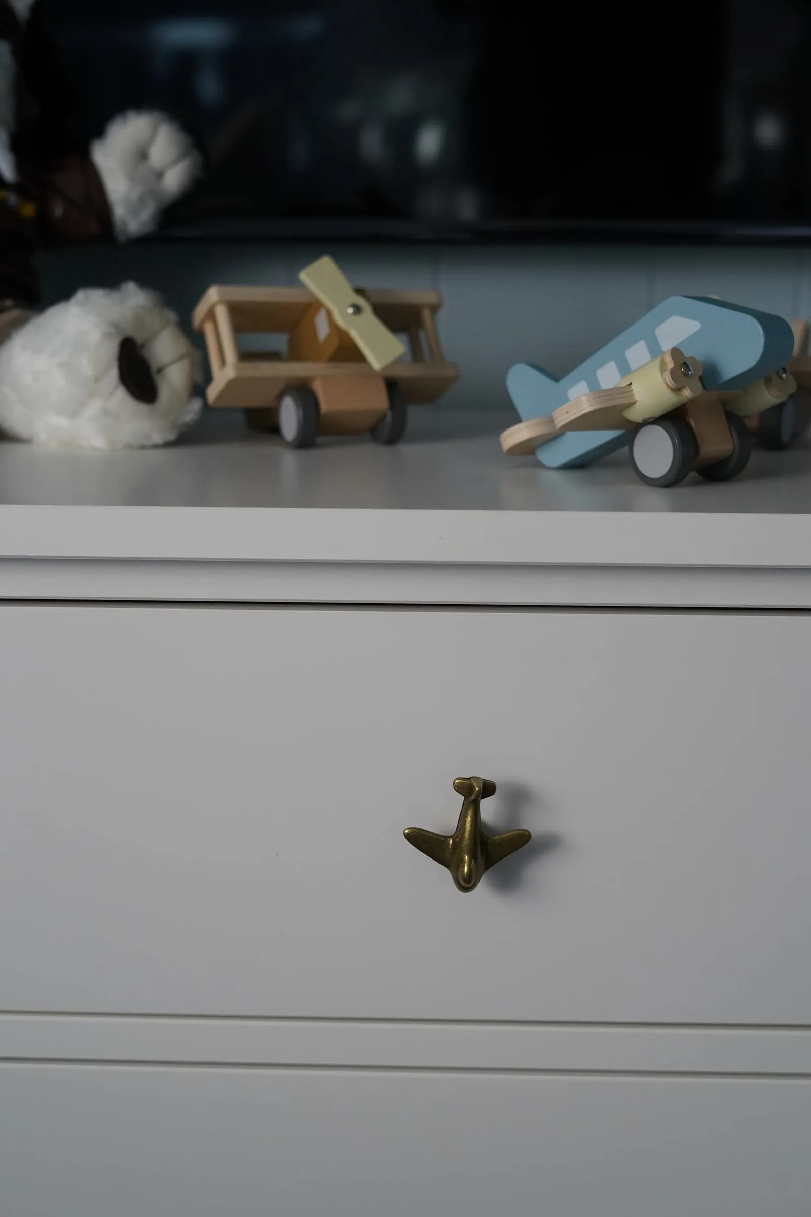 Bedroom and nursery decorating by Noema Interior Design (17 of 27)