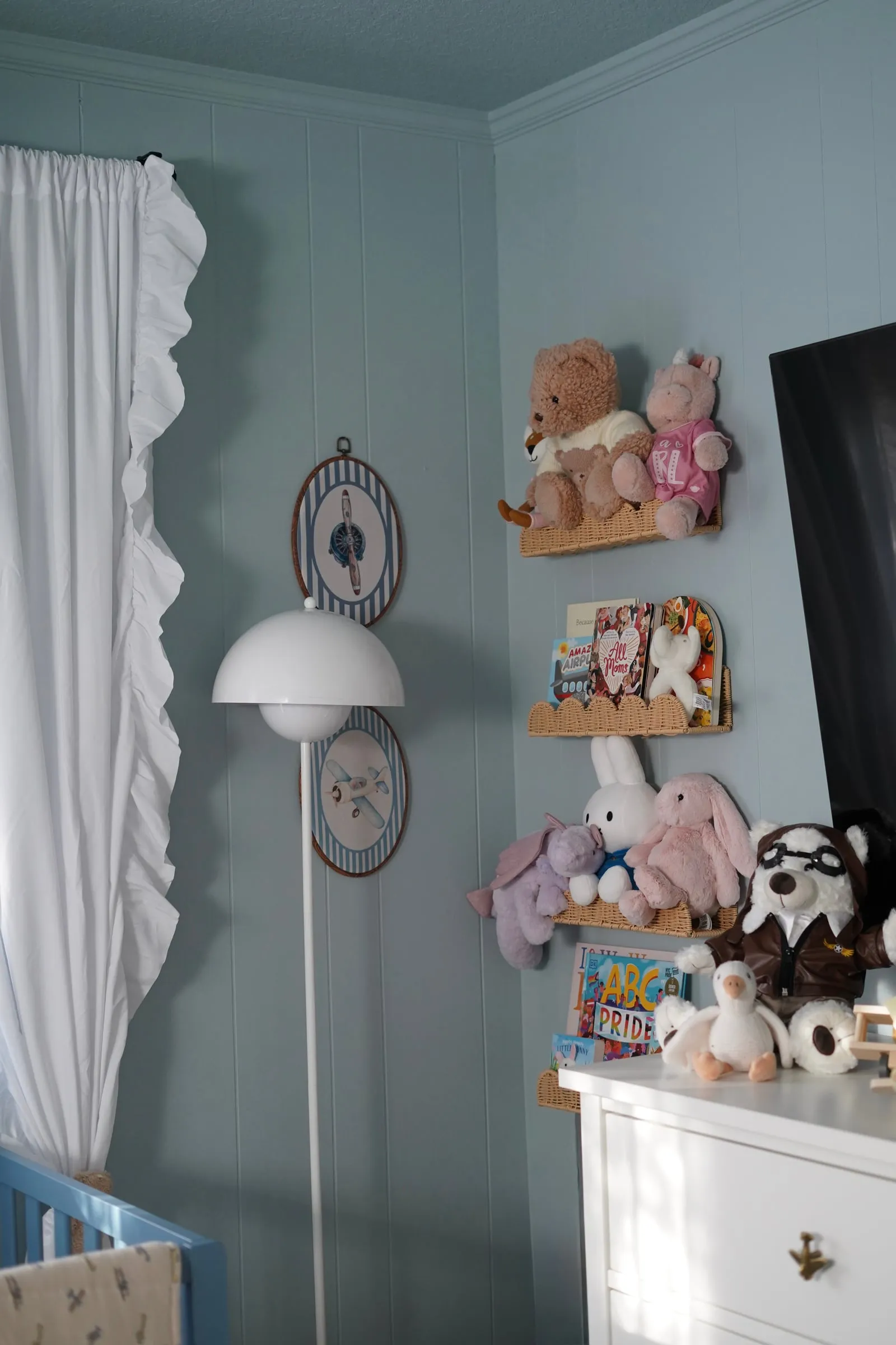 Bedroom and nursery decorating by Noema Interior Design (26 of 27)
